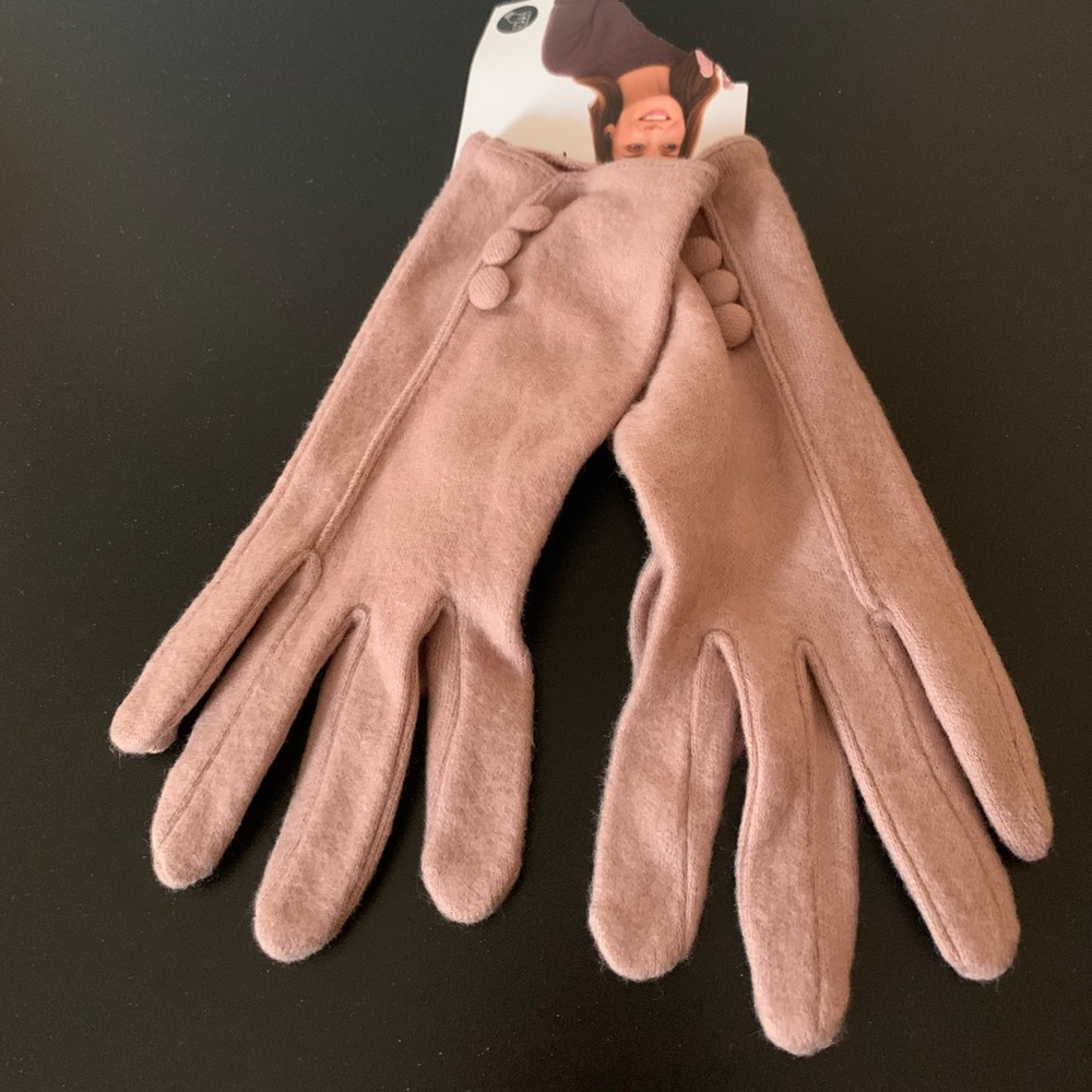 Light Pink Gloves